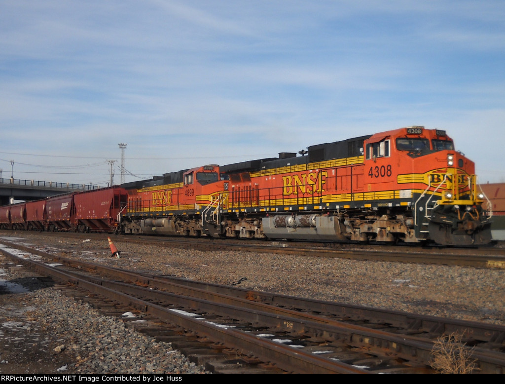 BNSF 4308 East